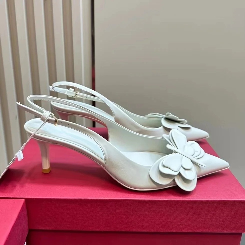 Women'S Shoes Clogs - Sandały damskie na obcasie z paskami