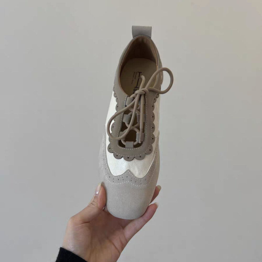 Shoes For Women Flats - Damskie retro oksfordki z ozdobnymi wycięciami,