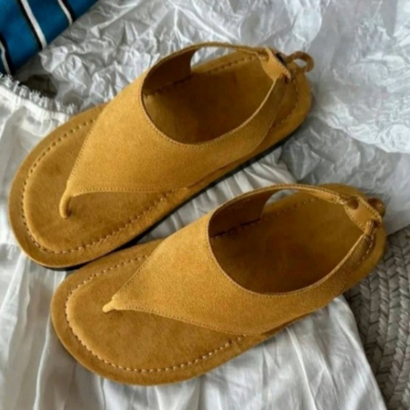 Minimalistyczne koreańskie san – Thong Flat Sandal recenzja i cena