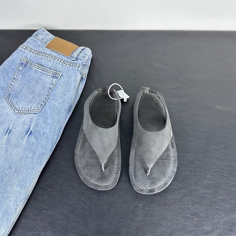Minimalistyczne koreańskie san – Thong Flat Sandal recenzja i cena