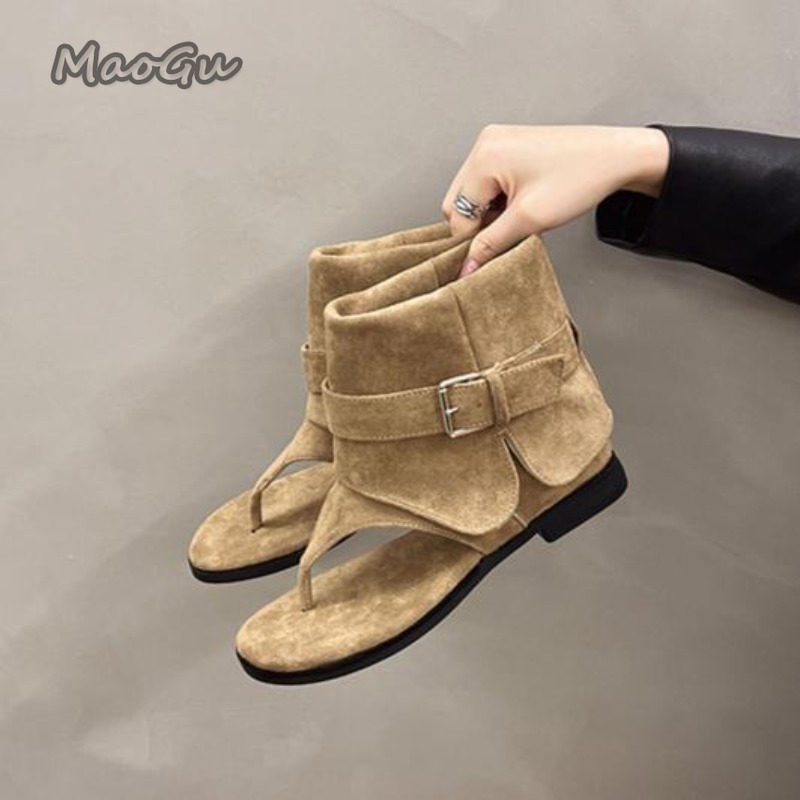 Zamszowe sandały gladiatorki d – Thong Flat Sandal recenzja i cena